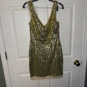 Bisou Bisou Sparkling Sequin Gold Mini Dress Size 8 GUC Homecoming Formal